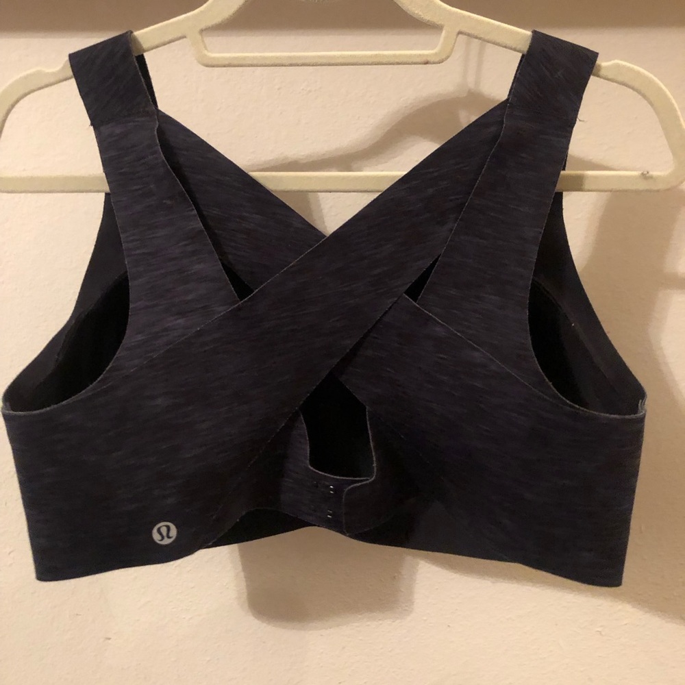 Lululemon Enlite Dark Grey/Black Sports Bra